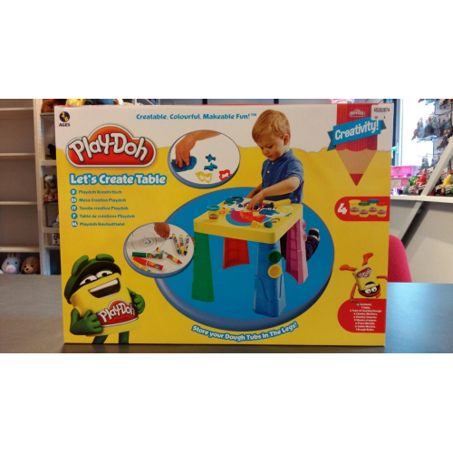 Play-Doh Hasbro stoleek + modelna + pastelky - Cena : 572,- K s dph 
